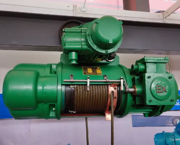 印刷廠用防爆電動葫蘆吊運待維修設(shè)備